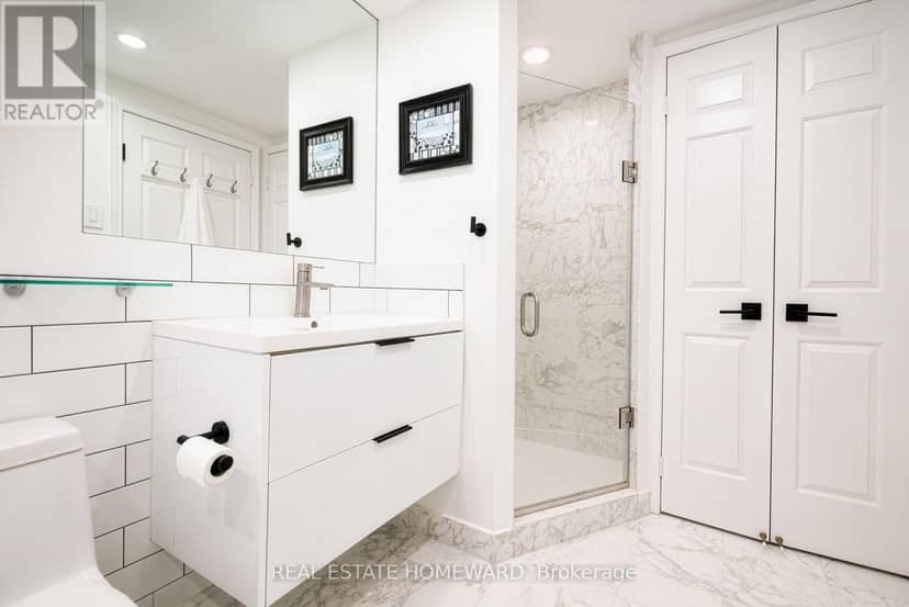 1610 - 2285 Lake Shore Boulevard W — photo 8 of 12