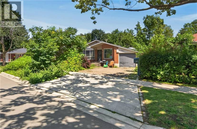 627 GENEVA PARK Drive, Burlington, photo 2