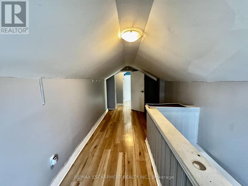 89 Lincoln Avenue — photo 9 of 14