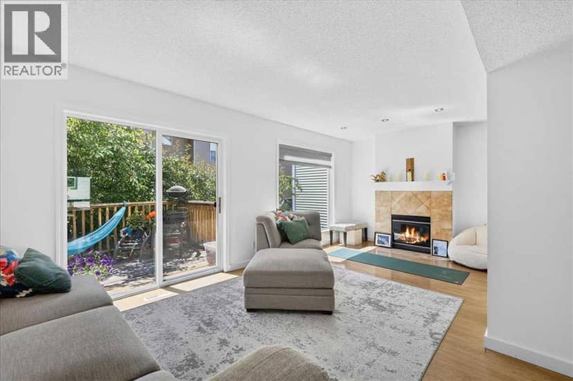 137 Bridlewood Lane SW, Calgary, photo 2