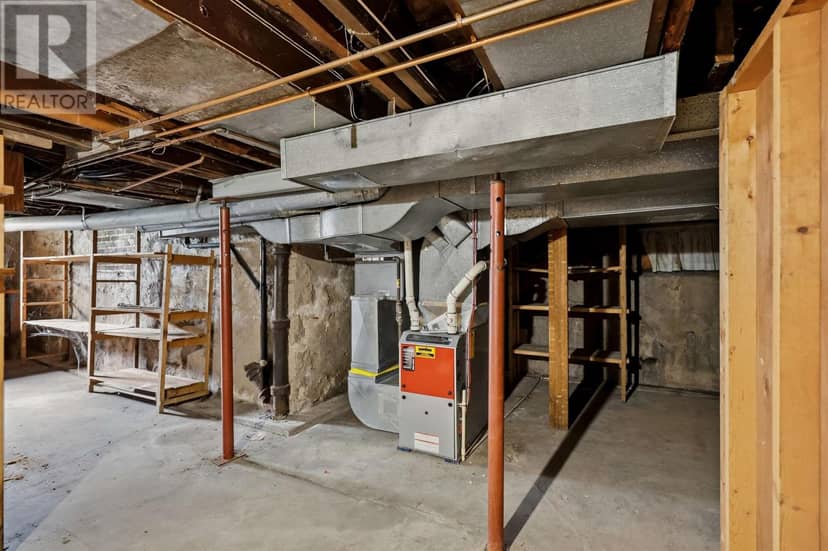 209 Wellington ST W — photo 24 of 28