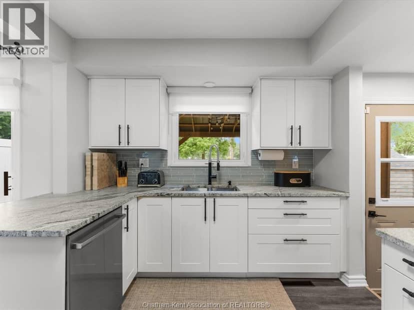 4113 Roseland DRIVE East — photo 11 of 40