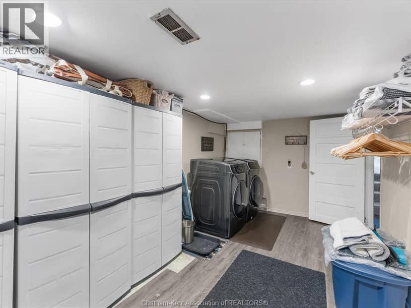 4113 Roseland DRIVE East — photo 31 of 40