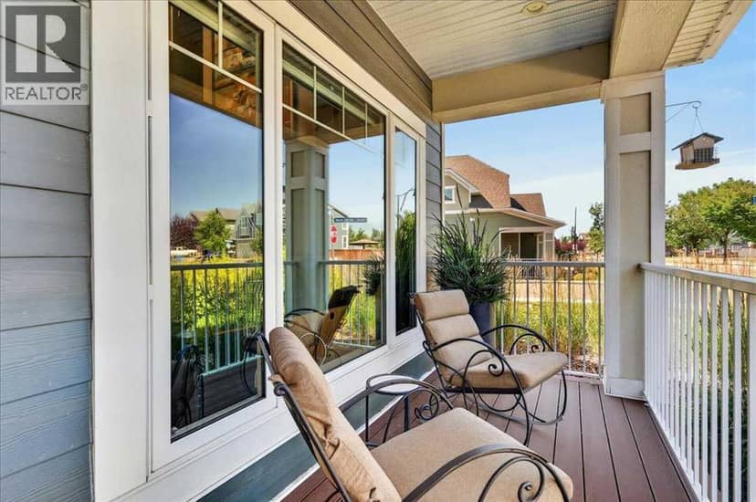 9 Drake Landing Square, Okotoks, photo 4
