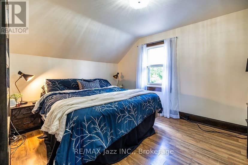 180 Olive Avenue — photo 12 of 20