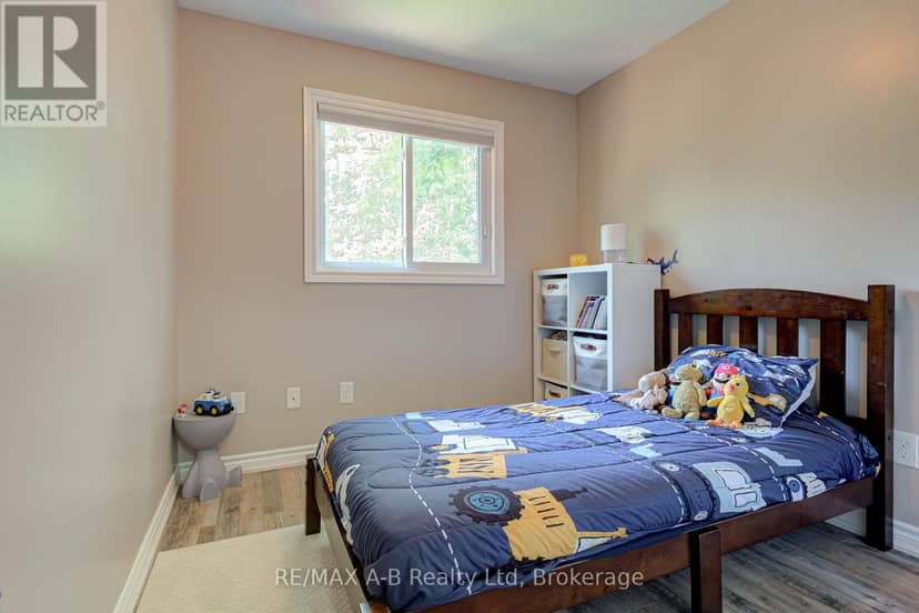 280 Railway Avenue — photo 38 of 40