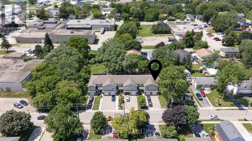 280 Railway Avenue — photo 6 of 40