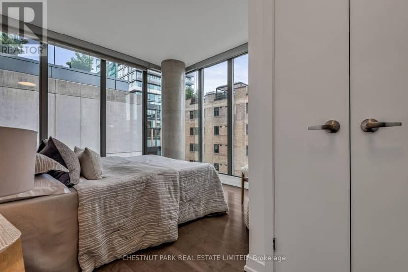 406 - 33 Lombard Street — photo 10 of 22