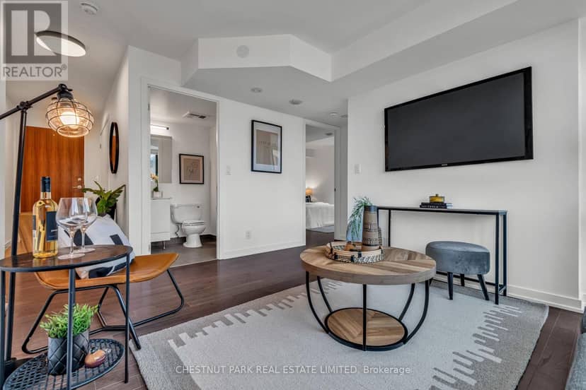 406 - 33 Lombard Street — photo 13 of 22