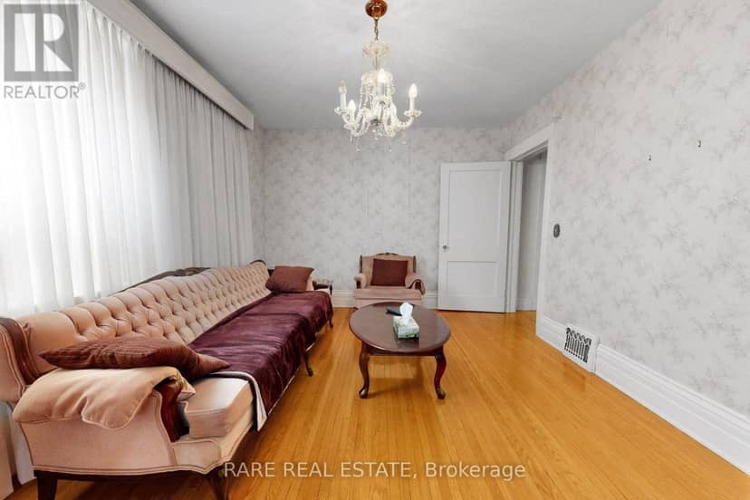 180 Atlas Avenue — photo 11 of 40