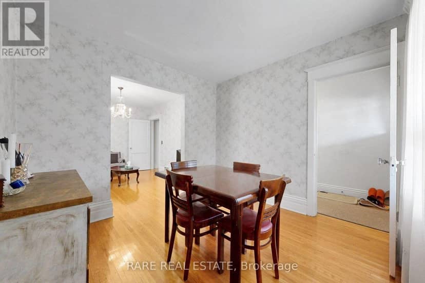 180 Atlas Avenue — photo 9 of 40