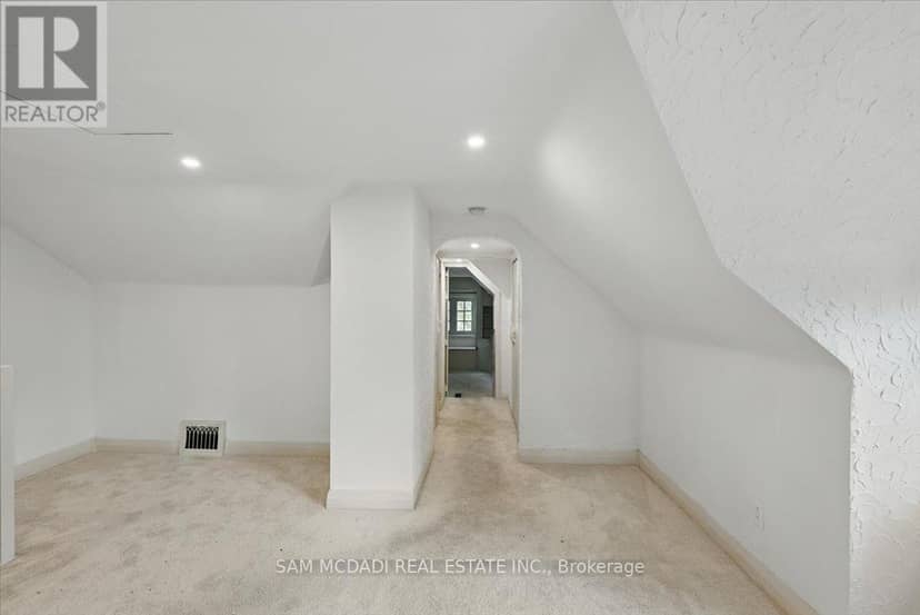 62 Maple Avenue S — photo 18 of 39