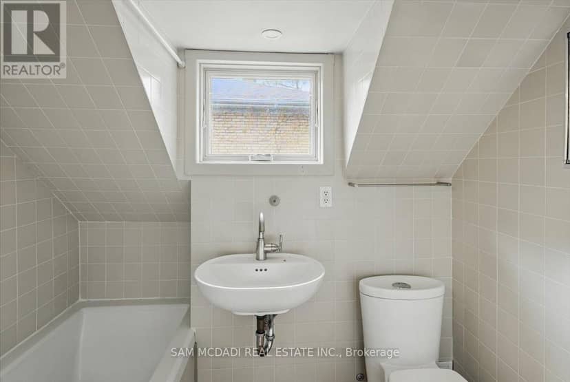 62 Maple Avenue S — photo 21 of 39