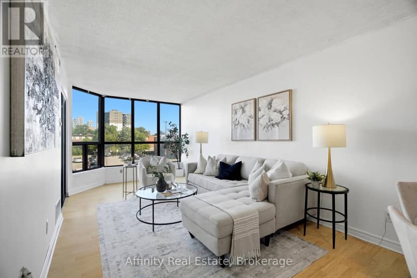 202 - 25 Agnes Street — photo 16 of 27