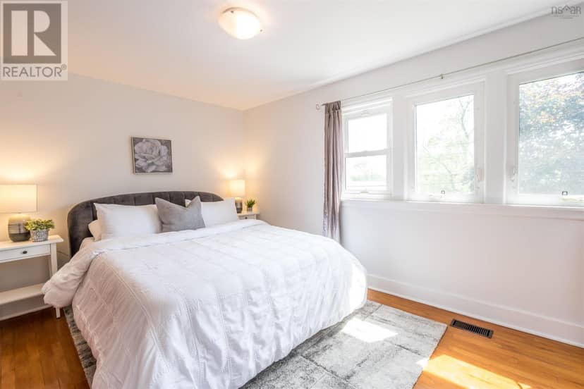51 Hazelhurst Street — photo 16 of 32