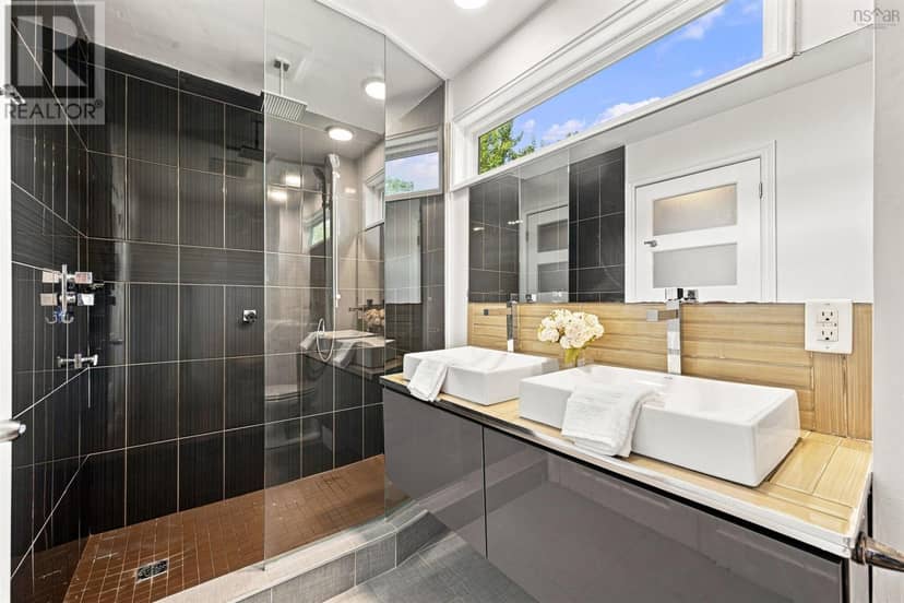 51 Hazelhurst Street — photo 15 of 32