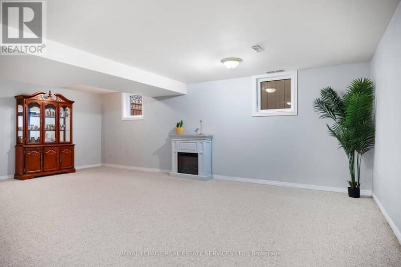 289 Hungerford Street — photo 21 of 27