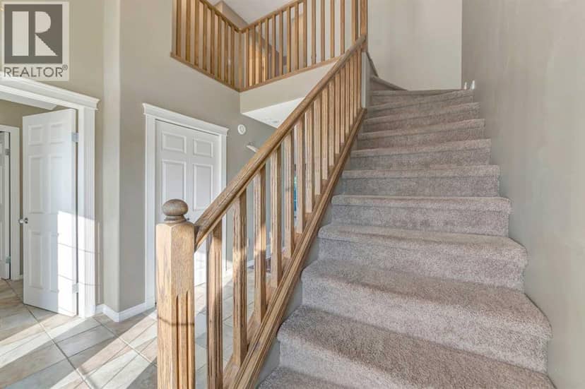 1705 52 Avenue — photo 16 of 40