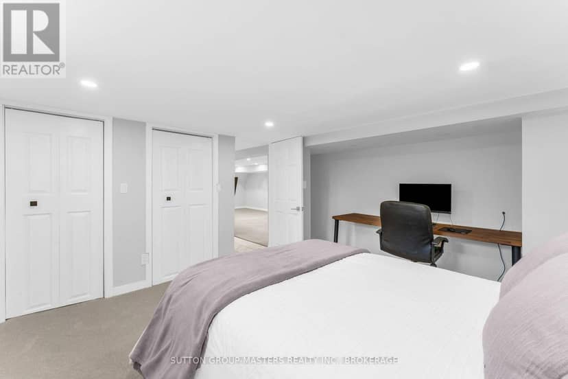945 Victoria Street — photo 28 of 40