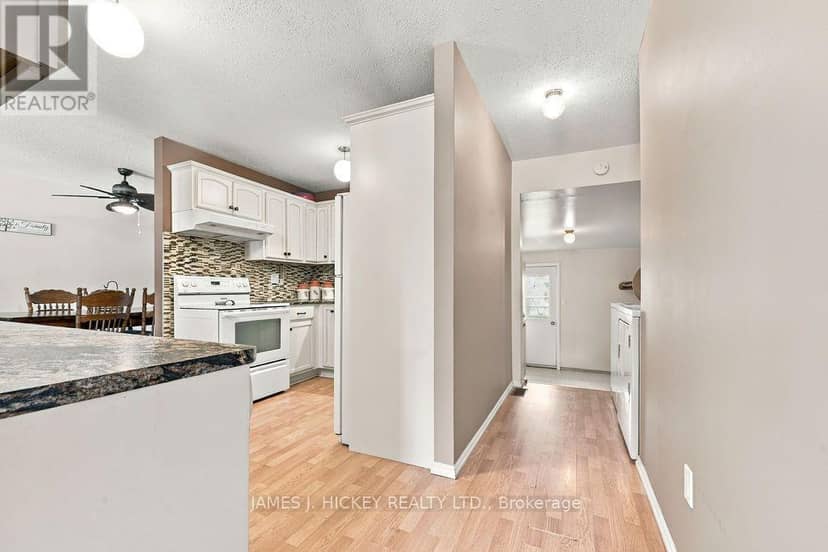 39 Ottawa Street — photo 11 of 40