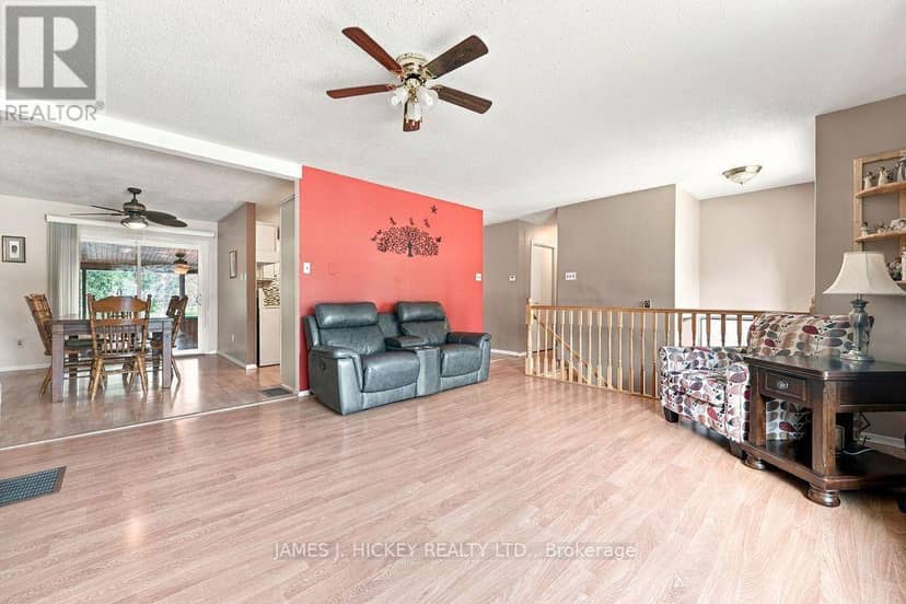 39 Ottawa Street — photo 15 of 40