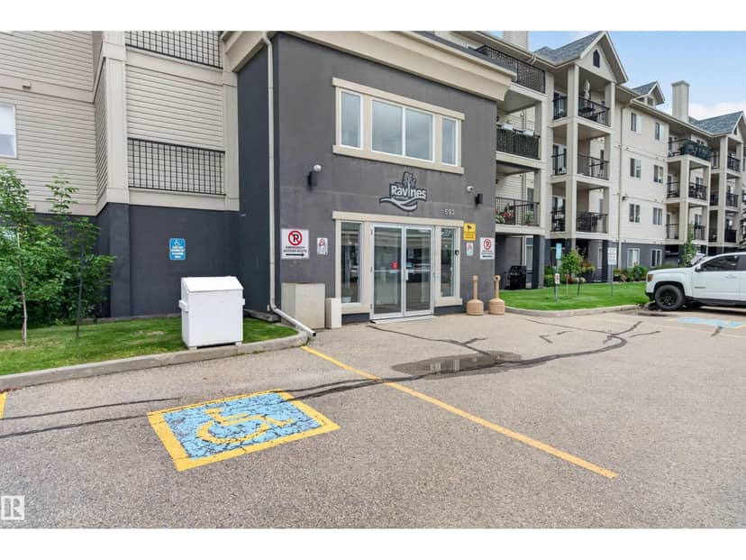 #236 592 Hooke Rd NW, Edmonton, photo 2