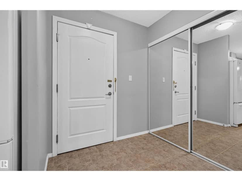#236 592 Hooke Rd NW, Edmonton, photo 3