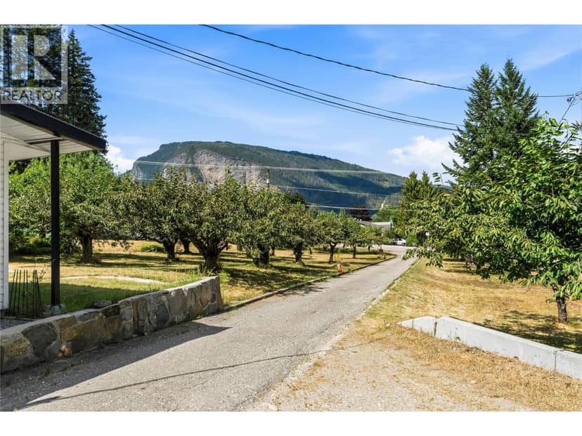 4640 70 Avenue NE, Salmon Arm, photo 6