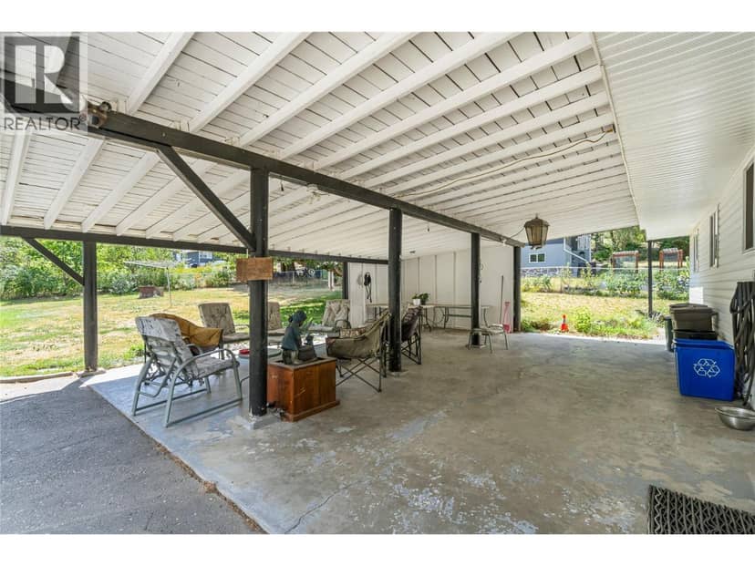4640 70 Avenue NE, Salmon Arm, photo 8