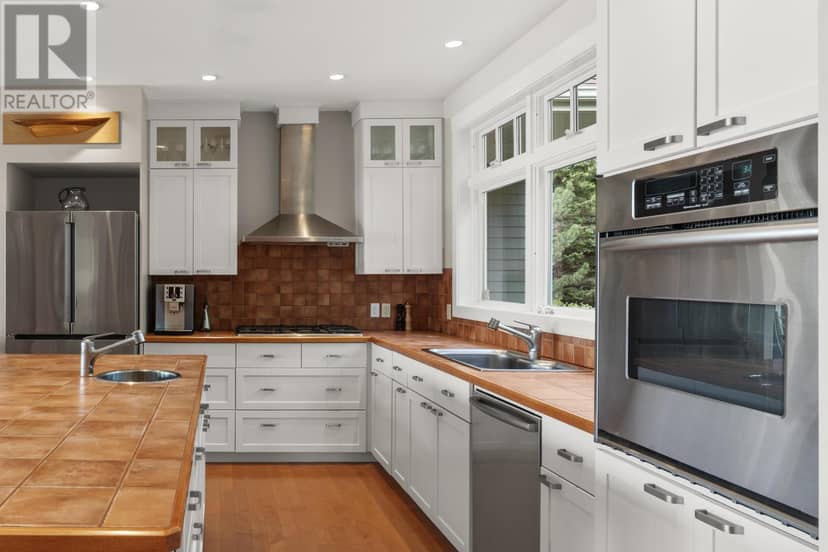 44 Wine Harbour Road — photo 7 of 40