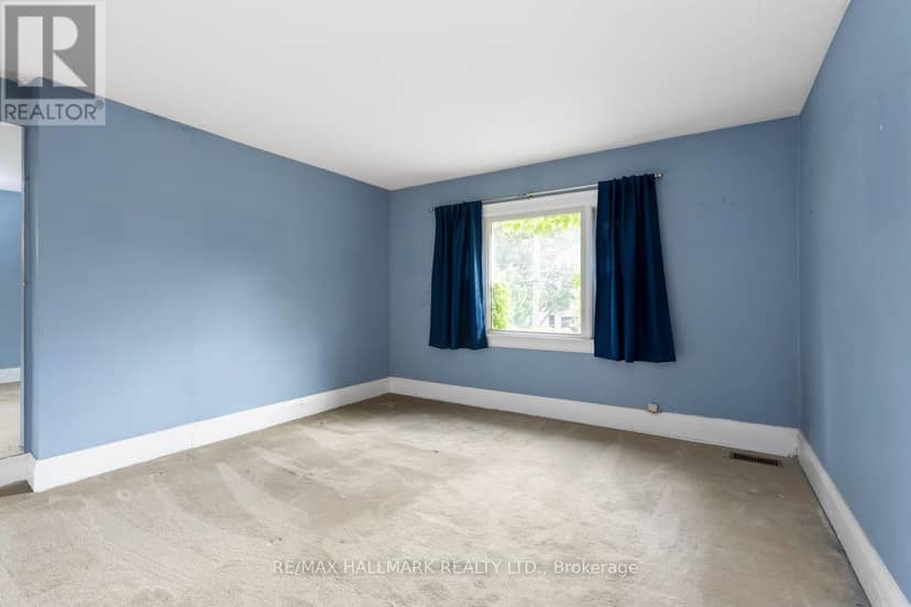 48 Chatsworth Drive — photo 12 of 36