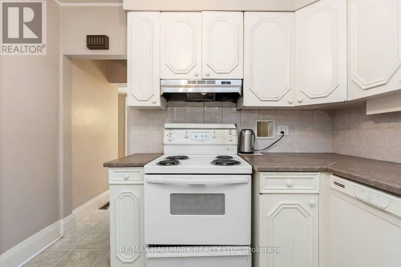 48 Chatsworth Drive — photo 7 of 36