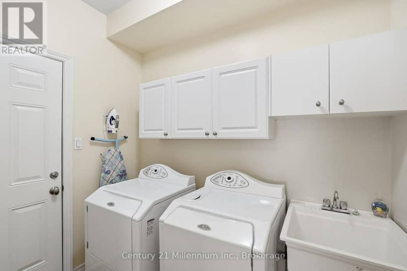 18 Thomas Drive — photo 24 of 40
