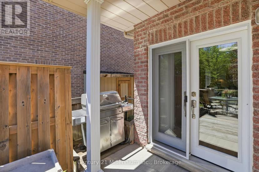 18 Thomas Drive — photo 35 of 40