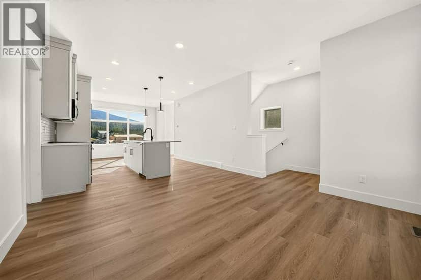 8603 25 Avenue — photo 12 of 40
