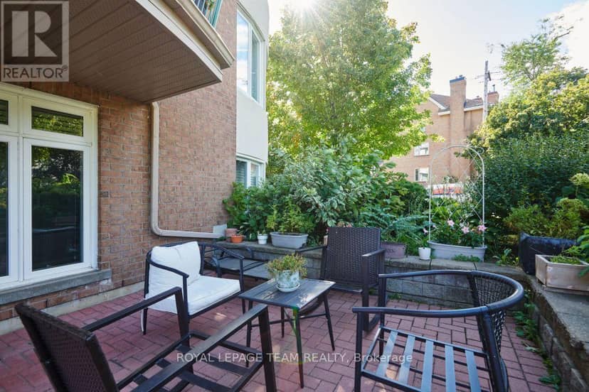 101C - 997 North River Road, Ottawa, photo 3