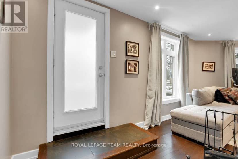 101C - 997 North River Road, Ottawa, photo 5