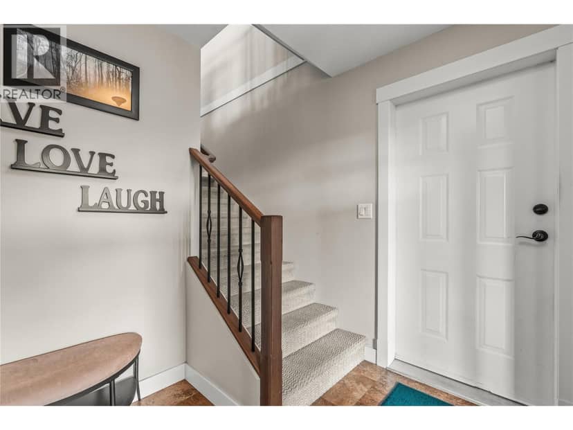 121 Blackcomb Court, Vernon, photo 4