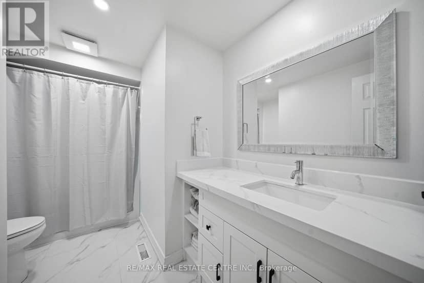 5235 Huntingfield Drive — photo 20 of 33