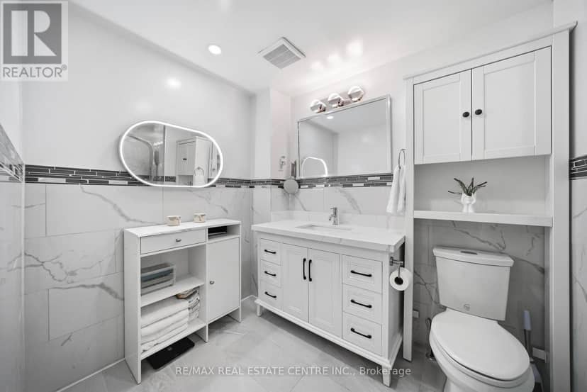 5235 Huntingfield Drive — photo 14 of 33