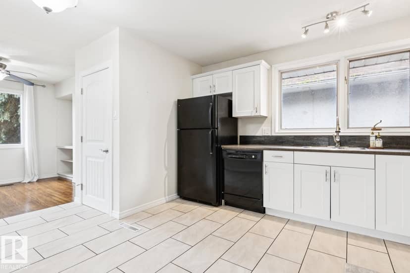 8709 164A ST NW — photo 13 of 40