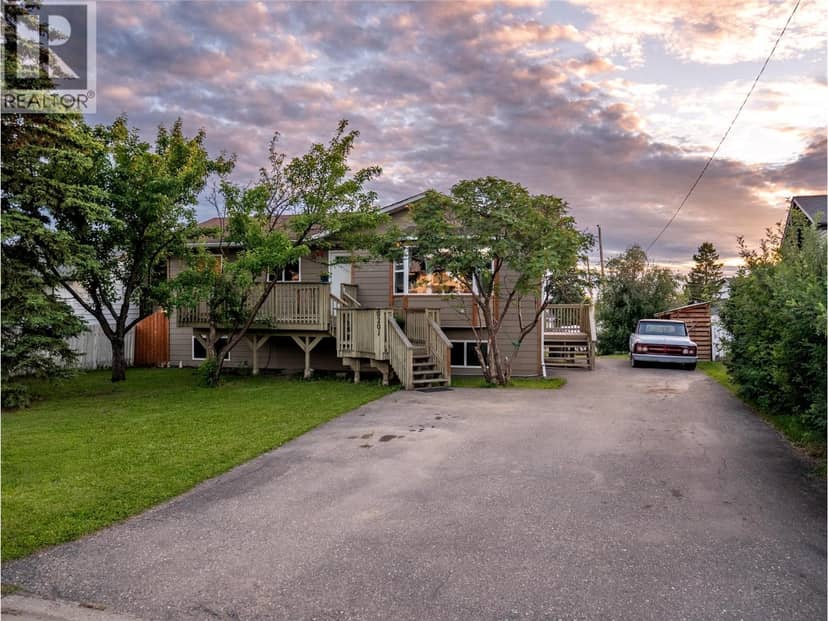 9201 6 Street, Dawson Creek