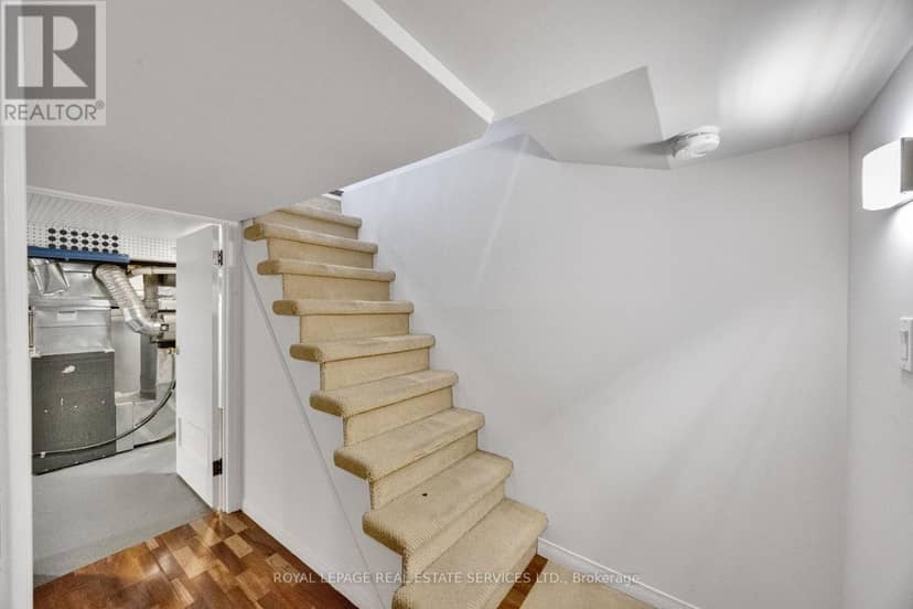 37 Johnston Avenue — photo 32 of 40