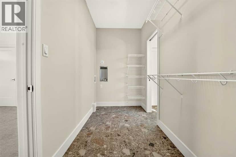 8602 25 Avenue — photo 23 of 40