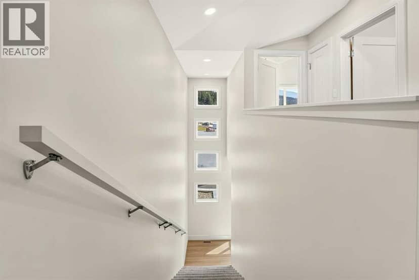8602 25 Avenue — photo 29 of 40