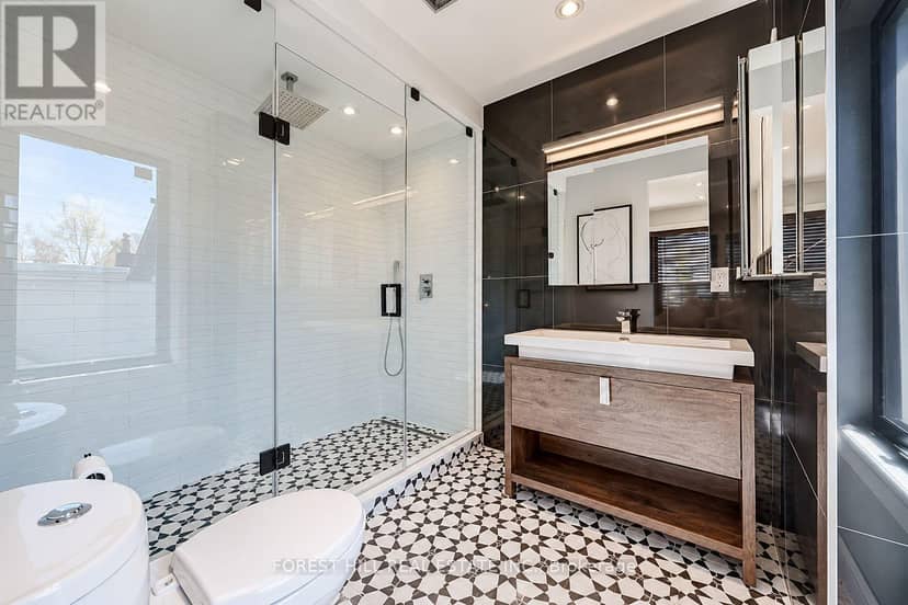 245 Ashdale Avenue, Toronto, photo 3