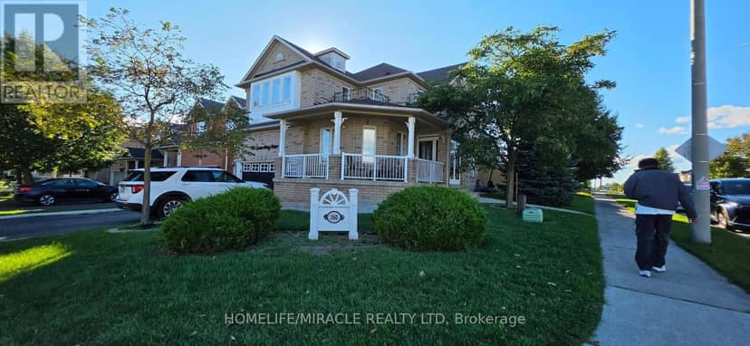 160 Queen Mary Drive — photo 2 of 6