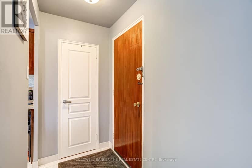 208 - 50 Gulliver Road — photo 15 of 40