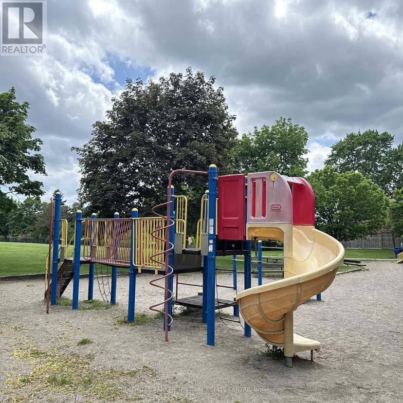 208 - 50 Gulliver Road — photo 37 of 40