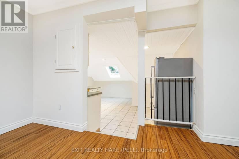 31 Brock Street — photo 34 of 40